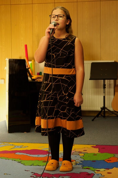 PB075046.jpg - OLYMPUS DIGITAL CAMERA