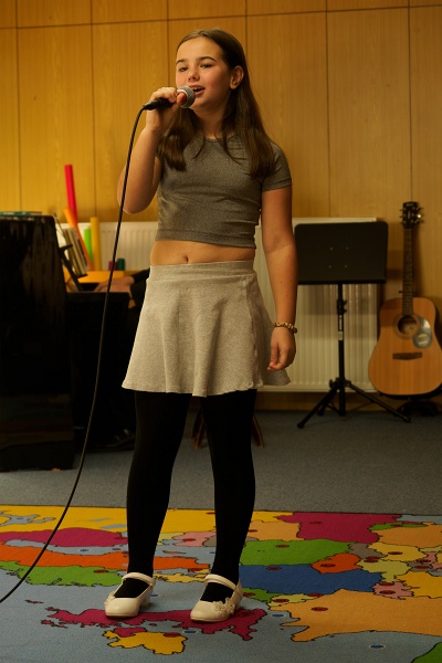 PB075103.jpg - OLYMPUS DIGITAL CAMERA