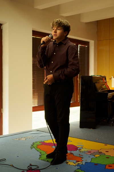 PB075192.jpg - OLYMPUS DIGITAL CAMERA