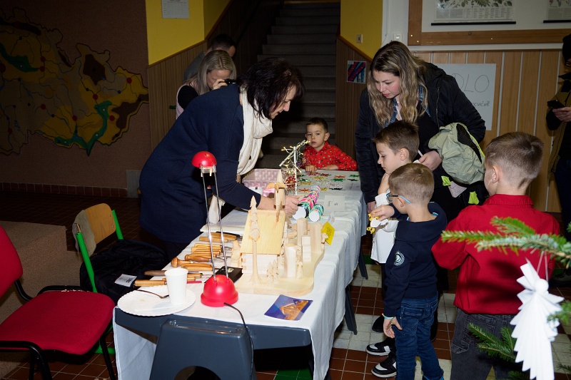 PC164998.jpg - OLYMPUS DIGITAL CAMERA