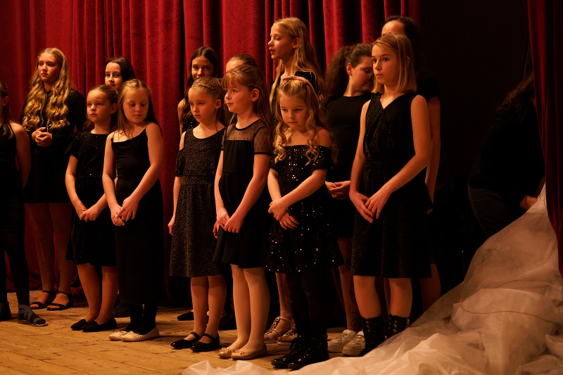 PC165142.jpg - OLYMPUS DIGITAL CAMERA