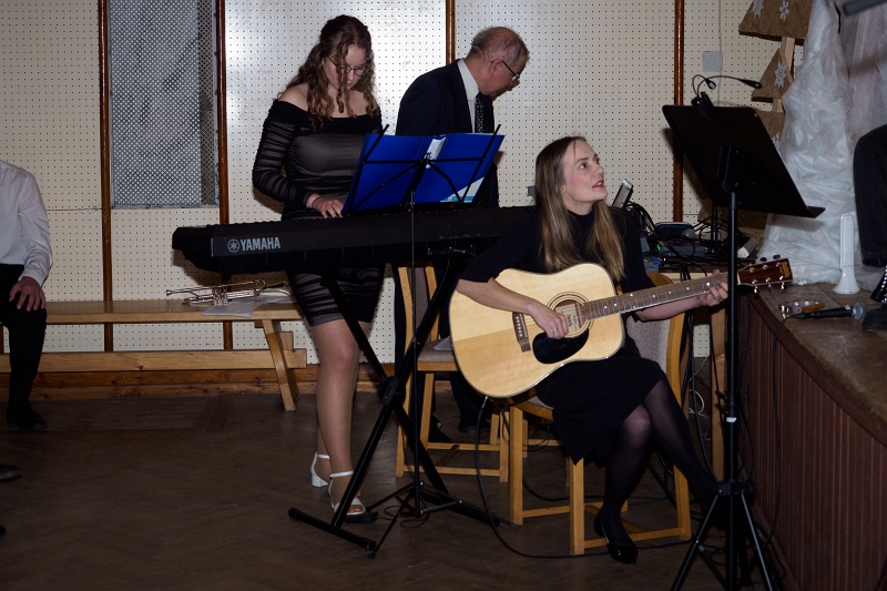 PC165215.jpg - OLYMPUS DIGITAL CAMERA